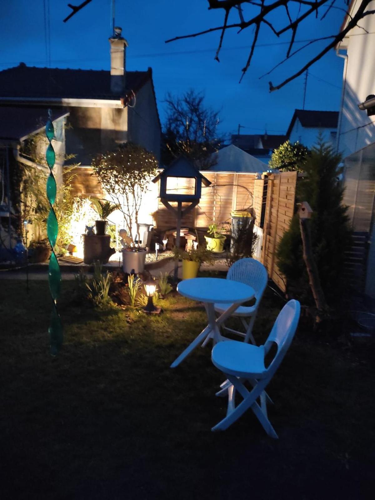 Un Deux Pieces Et Un Jardin A Villejuif Exterior photo